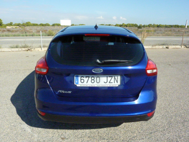 Ford Focus — photo 4