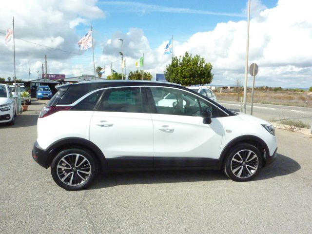 Opel Crossland X — photo 2